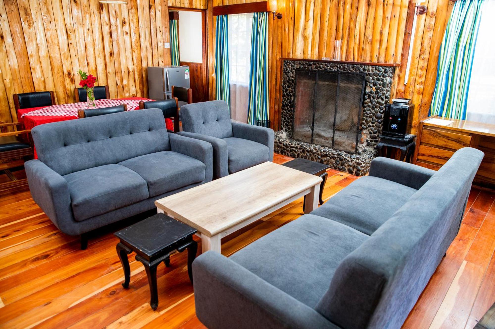 Naro Moru River Lodge Exterior photo